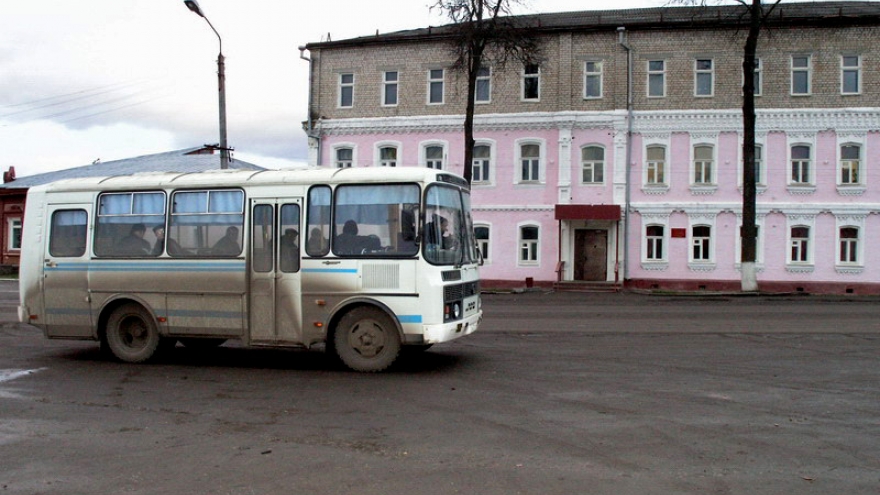Автобус у ЛП БГТУ