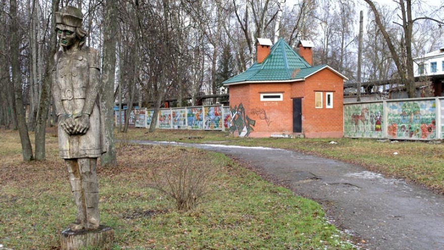 Памятник в городском парке Людиново