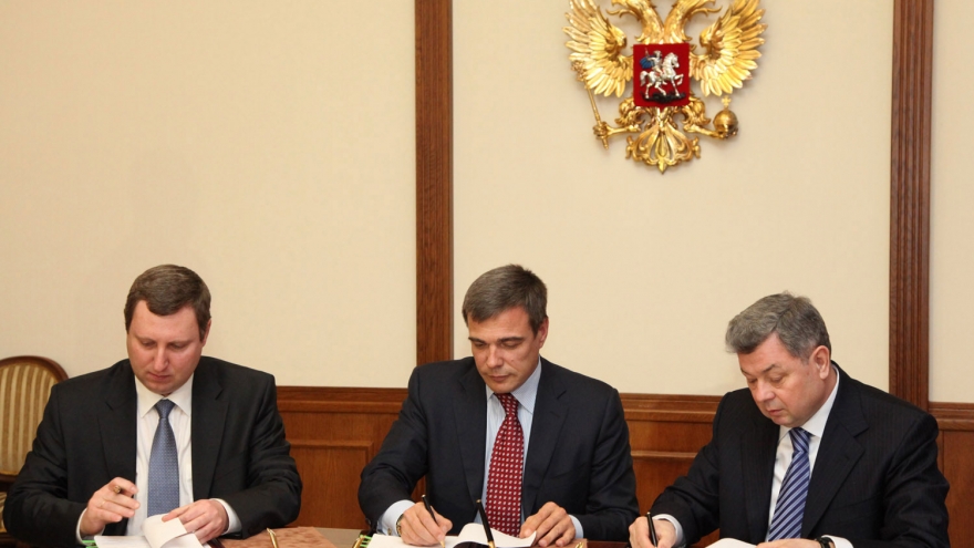 Артамонов и Аганичев подписали с Правительством соглашение о ОЭЗ