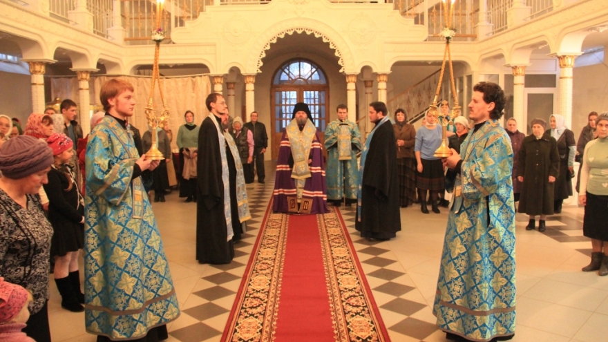Епископ Никита наградил грамотой жителей д.Думлово