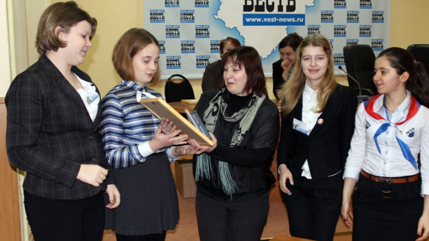 Газета «Мы» людиновской школы №6 получила приз «Вестей»