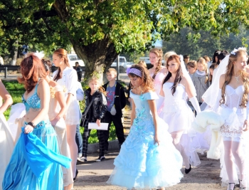 День города Людиново 2012. Парад невест