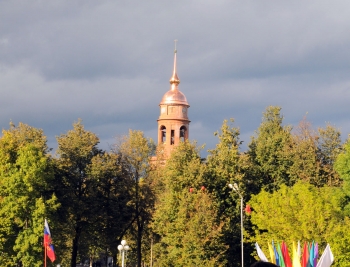 Новый купол и крест Собора в честь Казанской иконы Божией Матери